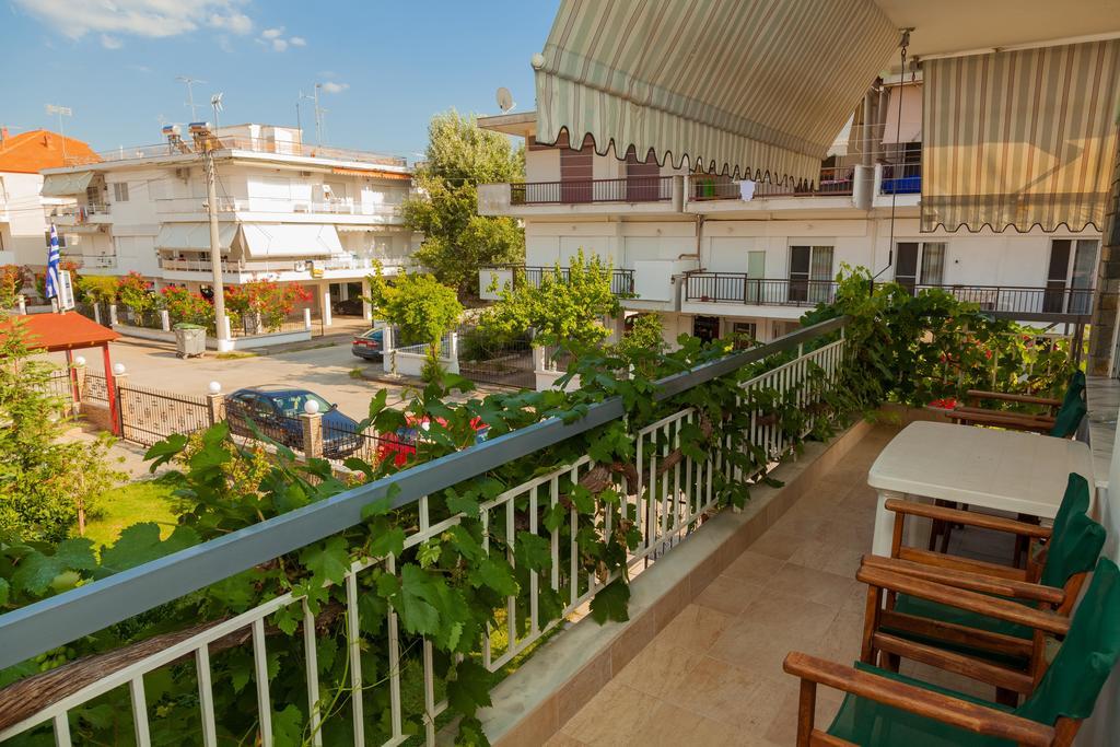 Artemis Apartments Paralia Dionysiou Rum bild